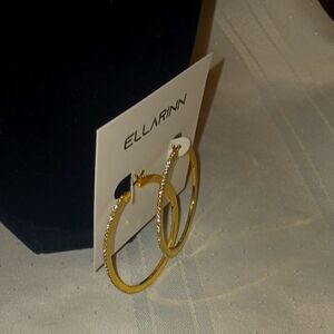 ELLARIN Gold Hoop Earrings NWT